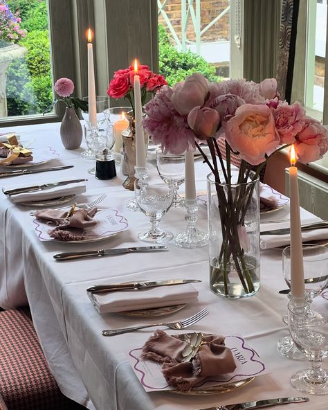 Ready for M’s Birthday Party 🤍🥳 Event Planner: @mariajhrevents Venue: @numbersixteenhotel #birthdaygirl #birthdaycake #eventplanning #peonies #pinkbirthday #birthdayinspo #birthdayideas #biethday2024 #eventplanner #eventstylinguk #luxurylifestyle #luxuryeventplannerlondon Bday Dinner, Birthday Party Venues, Birthday Idea, Luxury Event, Party Venues, Pink Birthday, Sweet Sixteen, Event Styling, Party Event