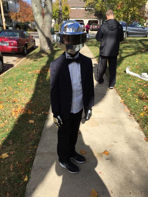 Daft Punk kids Halloween costume Daft Punk Costume, Daft Punk Halloween Costume, 2 People Halloween Costumes, Punk Halloween Costume, 2022 Costumes, Daft Punk Helmet, Rock Costume, Blonde Halloween Costumes, Punk Costume