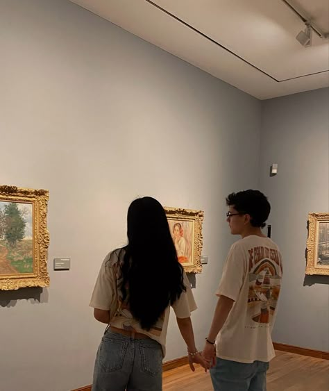 Couple Date, Rich Couple, Museum Date, Dream Dates, Museum Photography, Cute Couple Comics, Cute Date Ideas, Couples Comics, The Love Club