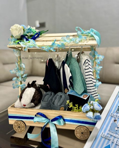 Perfect baby boy hamper to gift 🥹💙 #rumi#rumiaesthetic#shiroor#shiroorcreation #reel#reelinstagram #viral#trending #shorts#babyboy#babyboyhamper#babygift#hamper#gift Baby Boy Hamper Ideas, Baby Hampers Ideas Gift, Baby Shower Gift Basket For Boys, Hampers Ideas, Baby Boy Hamper, Baby Hampers, Hamper Gift, Birthday Hampers, Baby Gift Hampers