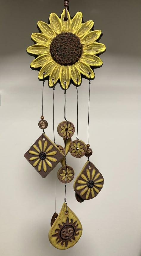 Ceramic Dream Catcher, Sun Ceramics, Clay Sunflowers, Clay Wind Chimes, Craft With Clay, Pottery Wind Chimes, Ceramic Mobile, Succulent Pottery, Ceramic Birds Sculpture