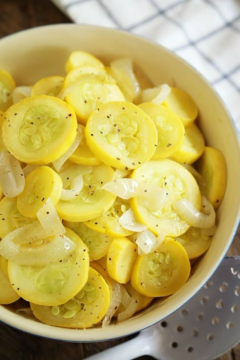 This classic recipe for Southern, Old School Squash and Onions is a delicious way to use up the abundance of yellow summer squash from the garden. And even if you don't have garden, you'll want to run to the market to grab some squash for this one. It's the best recipe for squash! Squash And Onions, Sauteed Yellow Squash, Yellow Squash Recipes, Summer Squash Recipes, Yellow Squash, Squash Recipes, Summer Squash, Zucchini Recipes, Veggie Sides