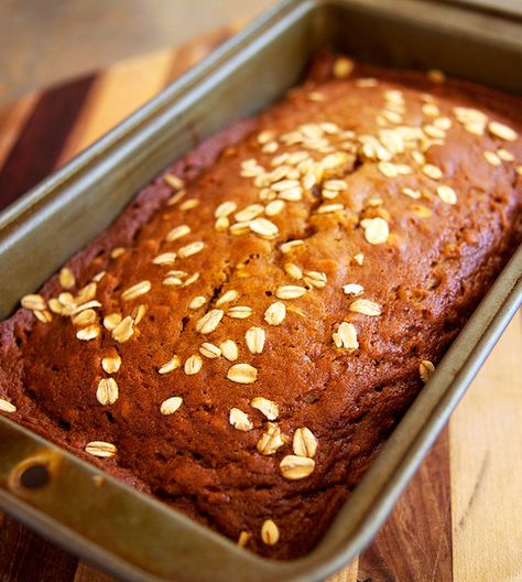 Fall Just Got Healthier: Oatmeal Pumpkin Spice Bread Oatmeal Pumpkin Bread, Oatmeal Pumpkin, Pumpkin Spice Bread, Spice Bread, Pumpkin Recipes Healthy, A Loaf Of Bread, Loaf Of Bread, Healthy Pumpkin, Fall Baking