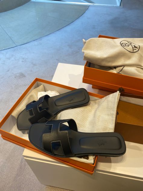 Hermes Black Sandals, Black Hermes Sandals, Hermes Oran Black, Hermes Flats, Oran Black, Hermes Slides, Sandals Aesthetic, Black Summer Sandals, Luxury Wishlist