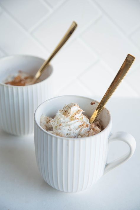 Recipe: Rice Pudding in a Mug — Dessert Recipes from The Kitchn Microwave Rice Pudding, Pudding In A Mug, Mug Dessert, Mug Dessert Recipes, Easy Rice Pudding, Microwave Mug Recipes, Recipe Rice, Rice Recipes For Dinner, Squeezed Lemon