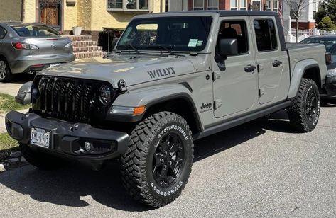 Jeep Gladiator Willys, Jeep Aesthetic, Jeep Jt, Jeep Camping, Wrangler Rubicon, Honda Ridgeline, Suv Cars, Willys Jeep, Jeep Gladiator