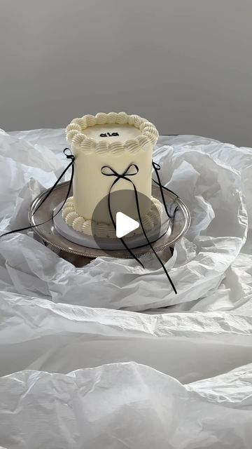 Ida Edith on Instagram: "Who doesn’t love watching cake reels? (Me👋🏻) The closest I get to making my own is putting ribbons on my daughter’s cake. So enjoy my cake reel 🤍🤍   The cake is made by @torte_cph - design by me 🤍 #reklame" Ribbon Cake Design, Cake Reels, Ribbon Cake, Diy Birthday Cake, S Cake, How To Tie Ribbon, Birthday Cakes For Women, Cakes For Women, Cake Trends