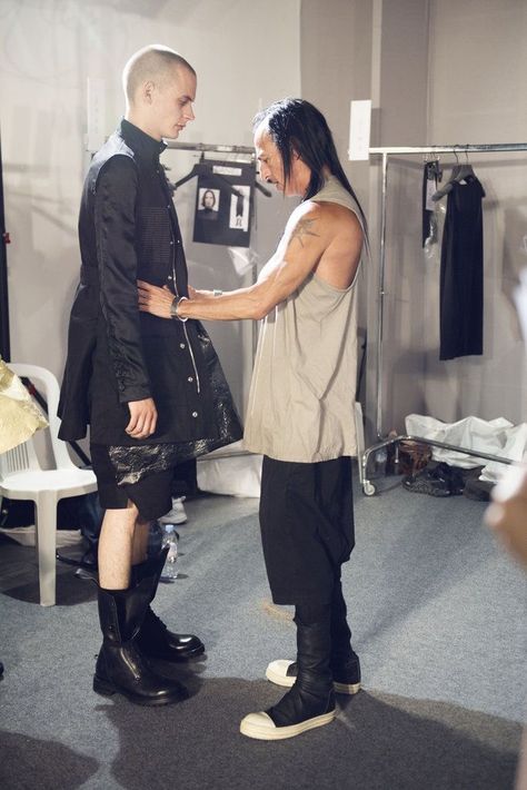 Michelle Lamy, Rick Owens Fashion, Paris Mens Fashion, Origami Fashion, Rick Owens Men, Jumpsuit Pattern, Clothing Photography, Mood Board Fashion, Photo Diary