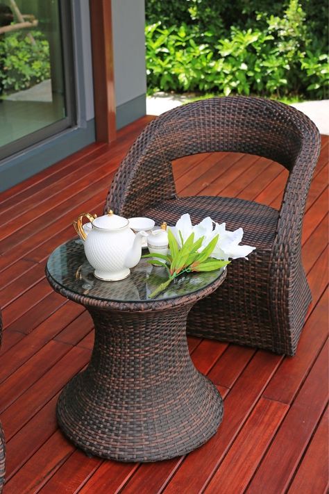 Patio Furniture Decor, Rattan Furniture Decor, Living Space Decor, Rattan Patio Furniture, Small Balcony Design, Modern Exterior House Designs, Small Balcony Decor, Home Entrance Decor, Pallet Furniture Outdoor