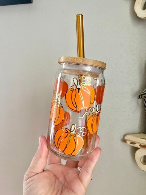 Fall Glass Can Cups, Halloween Cup Design, Glass Bamboo Cup Design, Beer Glass Design, Halloween Beer, Kawaii Cups, Gold Pumpkin, Bamboo Cups, Cute Coffee Cups