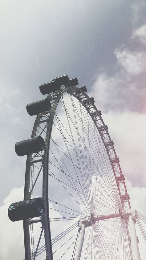 #SingaporeFlyer #Singapore #SG #vintage #retro #aesthetic #wallpaper #lockscreen #ferriswheel #flyer Singapore Aesthetic Wallpaper, Singapore Wallpaper, Aesthetic Singapore, Retro Aesthetic Wallpaper, Singapore Aesthetic, Singapore Flyer, Vintage Retro Aesthetic, Asthetic Pics, Aesthetic Wallpaper Lockscreen