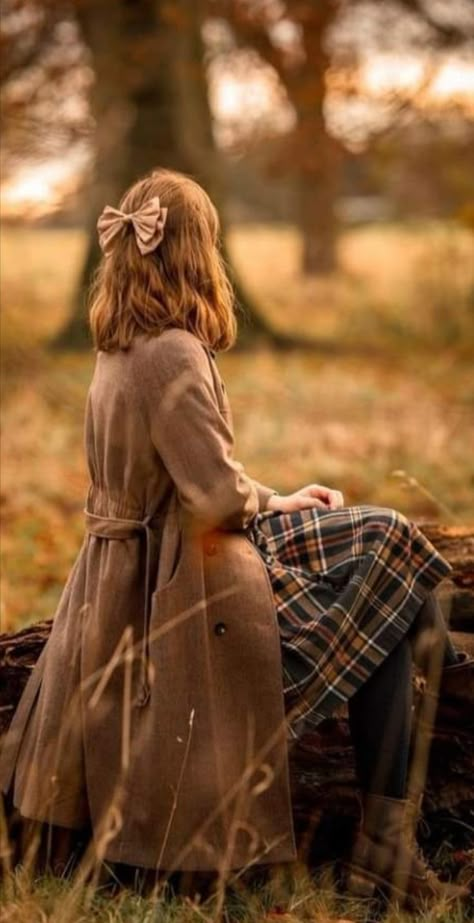 English Autumn, Victorian Countryside, Cozy Academia, Hand Dp, Dreamy Cottagecore, Cottage Core Vintage, Forest Clothes, Vintage England, Cold Morning