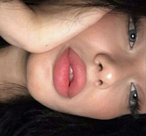 Ali Hazelwood Aesthetic, Cupids Bow Lips, Lip Job, Thick Lips, Heart Shaped Lips, Lips Inspiration, Lip Types, Botox Lips, Anime Lips