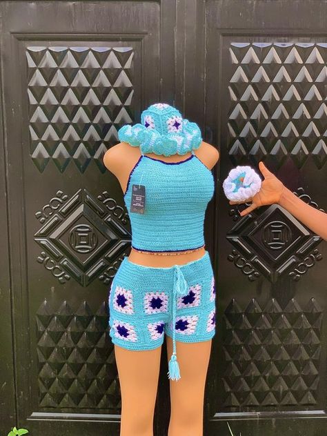 2 Piece Crochet Outfit, Crochet Top And Cargo Pants, Crochet Skirt And Top Set Pattern, Crochet Skirt And Cardigan Set, Crochet Cargo Skirt, Two Piece Shorts Set Crochet, Casual Outfits For Teens, Crochet Business, Crochet Skirt