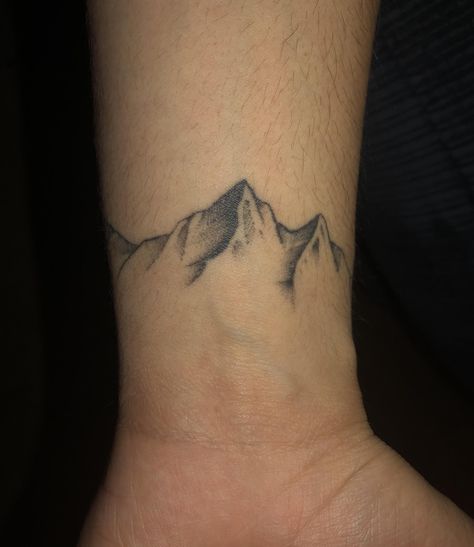 Andes Mountains Tattoo, Mountain Tattoos, Hip Tattoos, Trending Tattoos, Prison Tattoos, Art Placement, R Tattoo, Mountain Tattoo, Hip Tattoo