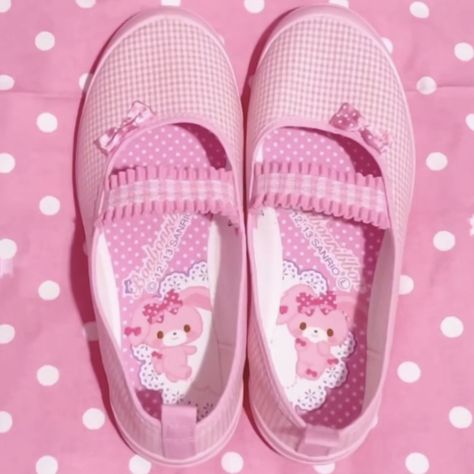 Yume Kawaii, Hat Aesthetic, Charmmy Kitty, Kawaii Shoes, Digital Closet, Dress Up Dolls, Kawaii Clothes, Pretty Shoes, Cute Fits