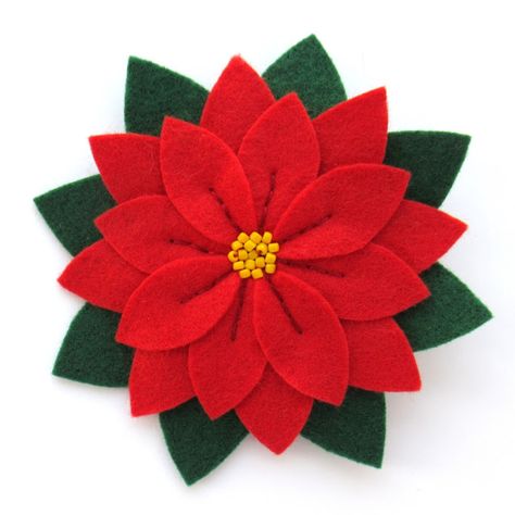 Bugs and Fishes by Lupin: Sew Easy Felt Poinsettia Brooches for Christmas Poinsettia Template, Homemade Christmas Wreaths, Wool Applique Kits, Felt Products, Felt Flower Tutorial, Felt Crafts Christmas, Christmas Mesh Wreaths, Felt Christmas Decorations, Brooch Diy