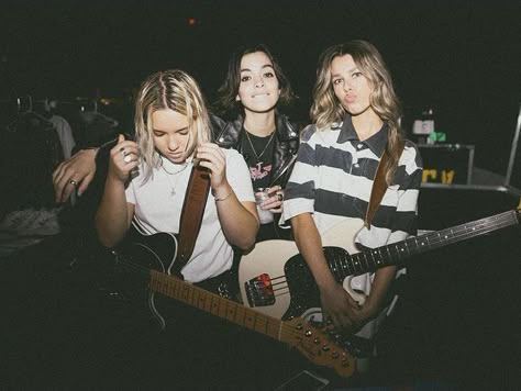 3 People Band Aesthetic, Band Tour Life Aesthetic, Girl Band Aesthetic, Band Aesthetic, Band Photoshoot, Rockstar Girlfriend, Rockstar Gf, Rock Girl, Pop Rock Bands