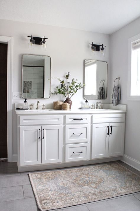 Master Bathroom — Simply Singharath Black Bathroom Design, White And Black Bathroom, Modern Bathroom Rug, White Bathroom Rug, Bathroom Design Black, White Bathroom Cabinets, Styling Shelves, Bathroom Farmhouse Style, Primary Bathroom