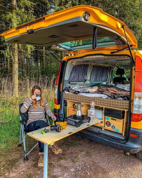 ProjectVanlife 🚐 (@project.vanlife) • Instagram photos and videos Off Road Jeep, Kangoo Camper, Minivan Camper Conversion, Kombi Motorhome, Auto Camping, Camping Diy, Suv Camping, Kombi Home, Van Camper