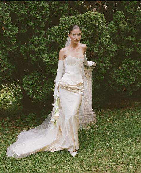 Carolyn Bessette Wedding Dress, Carolyn Bessette Wedding, Accessories Minimal, Carolyn Bessette, Montreal Wedding, Elegance Wedding, 2025 Wedding, Silk Wedding Dress, Custom Gown