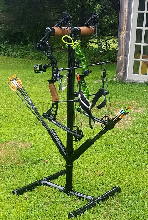 Made this for my back yard range for my self and company Pap's Creations Outdoor Archery Range Ideas, Archery Target Stand, Diy Archery Target, Outdoor Shooting Range, Diy Bow Holder, Bow Rack, Archery Range, Farm Pond, Archery Accessories