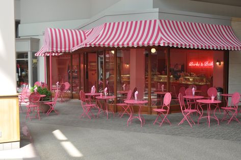 Pink And White Awning, Ice Cream Shop Tables And Chairs, Ice Cream Shop Outside, Pink Ice Cream Shop, Ice Cream Shop Ideas, Ice Cream Shop Aesthetic, Cute Ice Cream Shop, Colourful Ice Cream, Colourful Chairs