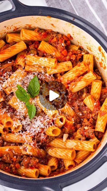 Tania Lau-Fong on Instagram: "Rigatoni Bolognese! 🤤 This hearty pasta is one of my fall/winter favorites. Simmering the sauce in a Dutch oven helps retain heat perfectly and makes it extra tender and delicious! ❤️ 

The full recipe is linked in my profile @cookingformysoul. Or message me and I’ll send it your way!

#cookingformysoul #rigatoni #bolognese #bolognesesauce #pastaallabolognese #dutchoven #dutchovencooking #pastalover #comfortfood #pasta #weeknightdinner #weeknightmeals #huffposttaste #nytcooking" Rigatoni Bolognese, Sauce Video, Winter Favorites, Pasta Bolognese, Dutch Oven Cooking, Bolognese Sauce, Nyt Cooking, Pasta Lover, Rigatoni