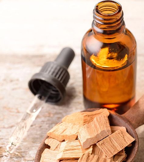 15 Miraculous Benefits Of Sandalwood Essential Oil Sandalwood Oil Benefits, Mineral Bath, Homemade Oil, Sandalwood Essential Oil, Essential Oils Bath, Sandalwood Oil, Essential Oils For Skin, Amber Bottles, Foot Soak