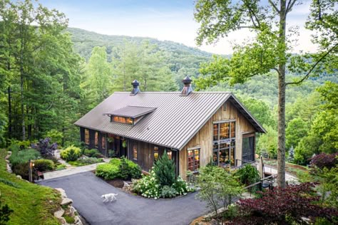 Timberframe Homes Plans, Mountain Homes Exterior, Small Mountain Homes, Lake Toxaway, Jade Mountain, Mountain Home Exterior, Cashiers Nc, Timber Frame Barn, Lake Houses Exterior