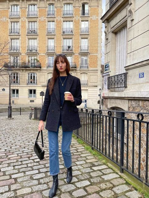 French Girl Fall Style, Mule Outfits, Paris Moodboard, French Girl Outfits, French Style Clothing, French Capsule Wardrobe, Girls Blazers, Parisian Outfits, French Wardrobe