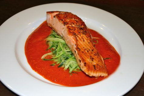 Seared_Salmon_Over_Zucchini_Noodles_and_Red_Pepper_Coulis Red Pepper Coulis Recipe, Red Pepper Coulis, Seared Fish, Red Pepper Sauce, Seared Salmon, What's For Dinner, Steak Seasoning, Main Course Recipes, Zucchini Noodles