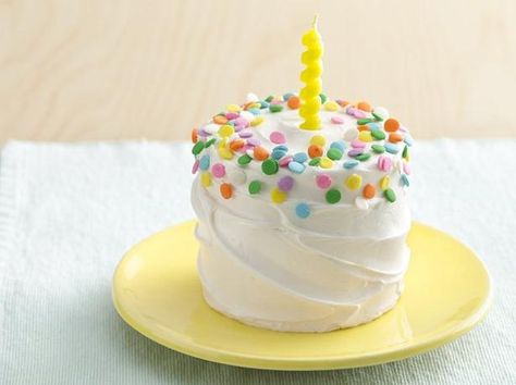 1st Birthday Smash Cake Ideas from Betty Crocker Confetti Smash Cake 1st Birthdays, Confetti Smash Cake, Funfetti Smash Cake, Simple Smash Cake, Check Mix, Smash Cake Recipes, Cakes To Make, Smash Cakes, Cake Mixes