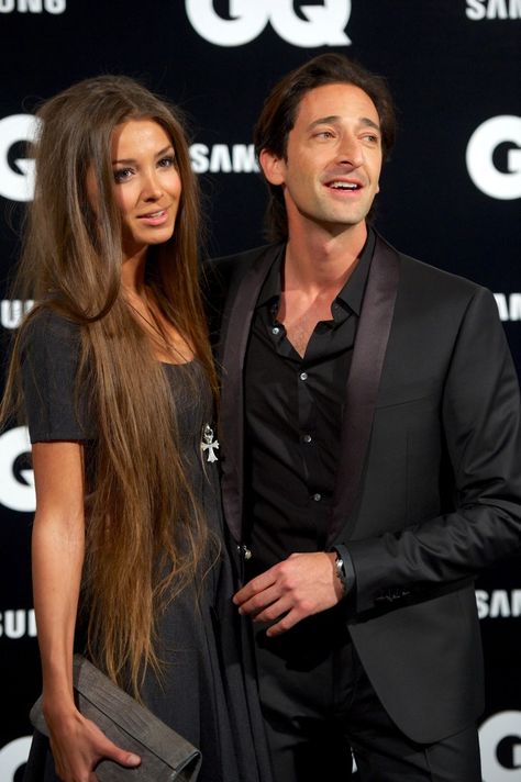 Lara Lieto, Pelo Chocolate, Longest Hair, Adrien Brody, Long Face Hairstyles, Face Shape Hairstyles, Long Hair Wedding Styles, Medium Long Hair, Super Long Hair