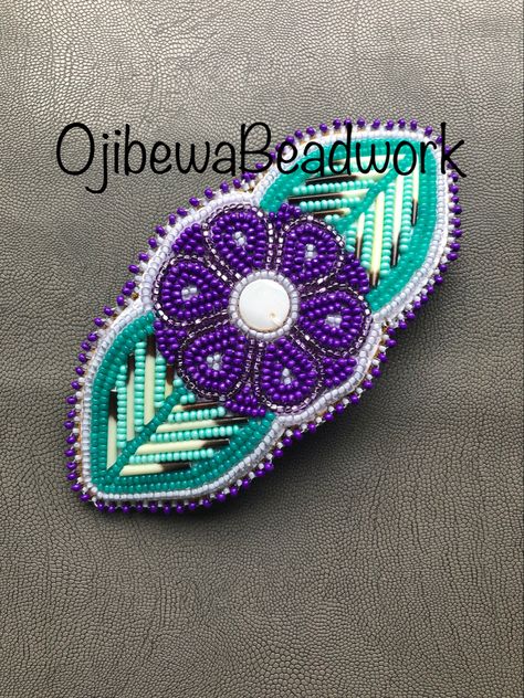 Beaded Barrettes Pattern, Native Beaded Barrettes, Seed Bead Hair Clip, Porcupine Quill Crafts, Beaded Barrettes Native Americans, Barrette Crafts, Beaded Hair Clip, Beadwork Patterns Free, Beaded Hair Barrettes