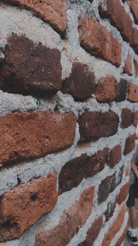 just a brick wall. #wallpaper #aesthetic #red #brown Brick Red Aesthetic, Red Brick Aesthetic, Brick Wall Aesthetic, Brick Aesthetic, Brick Wall Wallpaper, A Brick Wall, Aesthetic Red, Soft Autumn, Brick Wallpaper