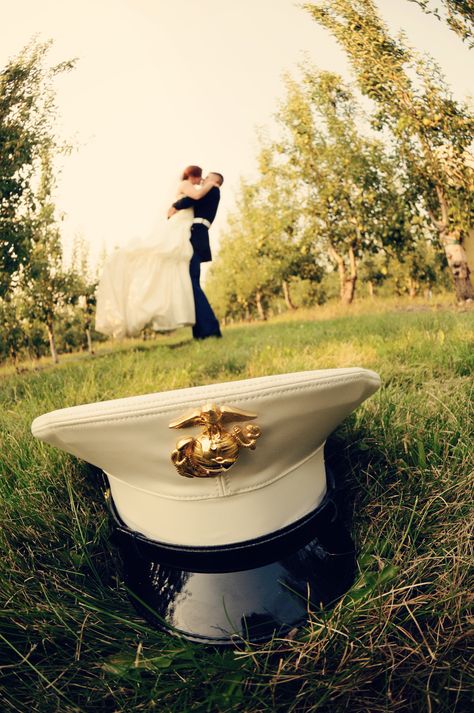 USMC wedding Usmc Wedding, Marine Corps Wedding, Military Engagement Photos, Military Moments, Army Wedding, Marine Wedding, Military Wedding, Military Photos, Wedding Engagement Photos