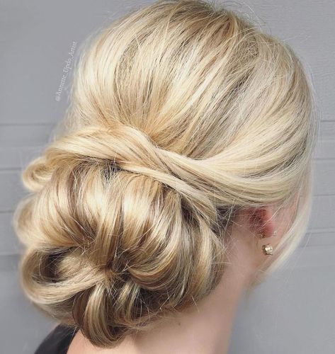 Messy Low Blonde Sock Bun Feminine Updo, Sock Bun Hairstyles, Sock Buns, Blonde Bun, Bun Messy, Loose Updo, Chignon Bun, Sock Bun, Quick Hair