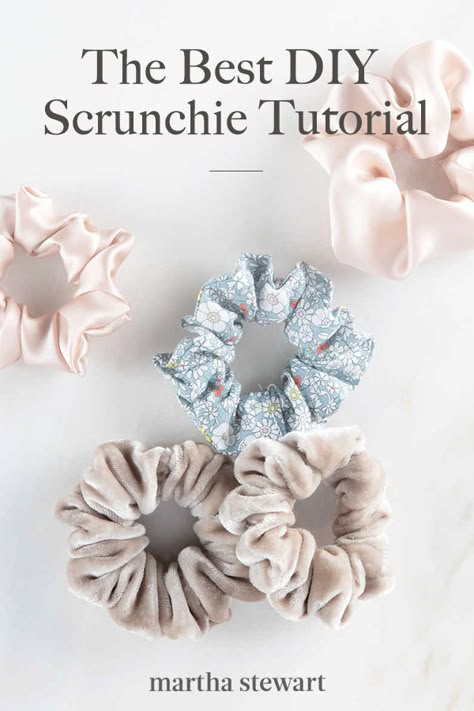 Everyone’s favorite hair accessory from the ’80s and ‘90s is making a major comeback. But you don’t have to spend a lot to indulge in the craze. #marthastewart #crafts  #sewing Scrunchies Ideas, Sew Accessories, Scrunchie Tutorial, Diy Scrunchie, Accessoires Barbie, Hair Ties Diy, Diy Hair Scrunchies, Diy Sewing Tutorials, Bags Sewing