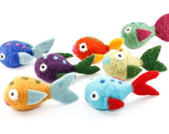 Fish Diy Waldorf Toys, Felted Fish, Felt Ocean, Felt Play Mat, Felt Fish, Carousel Animals, Dry Felting, Felted Crochet, Fish Ornaments