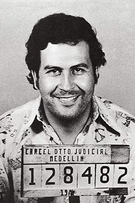 Escobar Tattoo, Pablo Escobar Poster, Don Pablo Escobar, Herren Hand Tattoos, Pablo Emilio Escobar, Chicano Style Tattoo, Mug Shot, Cool Wall Decor, Pablo Escobar