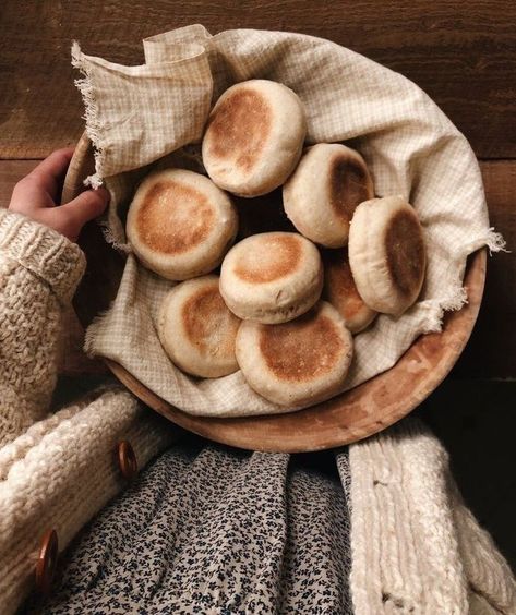 Sourdough English Muffins, Slow Living, How To Make Bread, Simple Life, Makanan Dan Minuman, Country Life, Farm Life, Aesthetic Food, Simple Ingredient