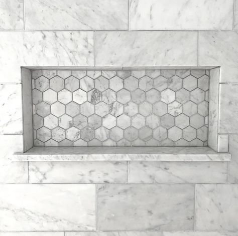 Shampoo Niches In Showers, Marble Shower Niche, Bathroom Niche Design, Shower Niche Tile Ideas, Bathroom Niche Ideas, Shower Niche Ideas, Tile Shower Niche, Marble Shower Tile, Bathroom Niche