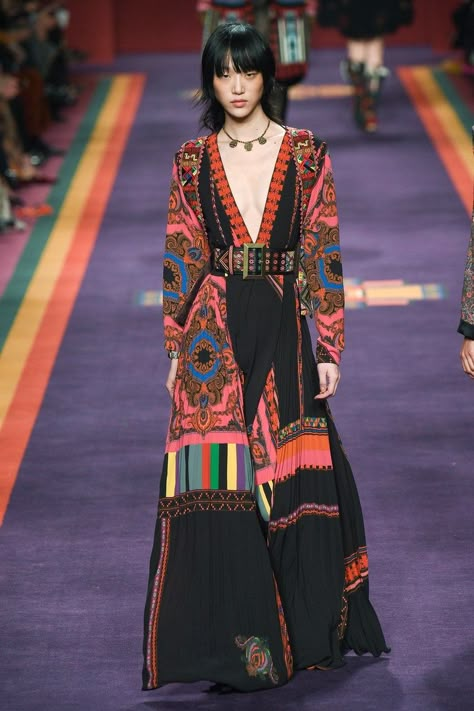 Ethnic Fashion Style, Ropa Upcycling, Ethno Style, Fall 2017, Vogue Paris, Mode Inspiration, Fashion 2017, Mode Fashion, Ethnic Fashion