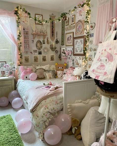 Pastel Pink Aesthetic Room Ideas, Bohemian Room Ideas Aesthetic, Cottagecore Pink Room, Rose Garden Bedroom, Korean Maximalist Room, Spring Room Ideas, Pink Earthy Bedroom, Cute Y2k Room, Pink And Wood Bedroom