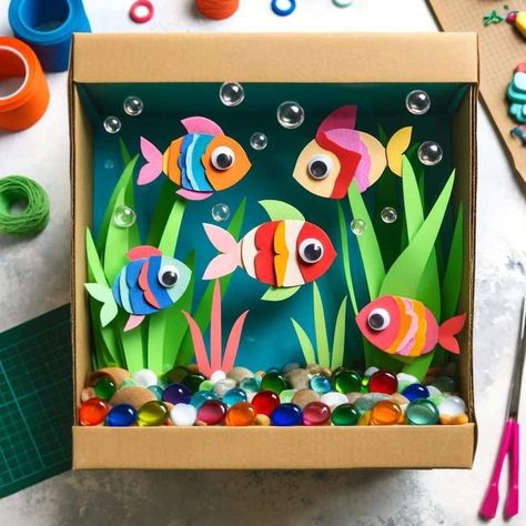 Homemade Aquarium, Aquarium Craft, Diy Aquarium, Animal Canvas Art, Paper Flowers Craft, Fun Easy Crafts, Toddler Learning Activities, Animal Projects, Animal Canvas