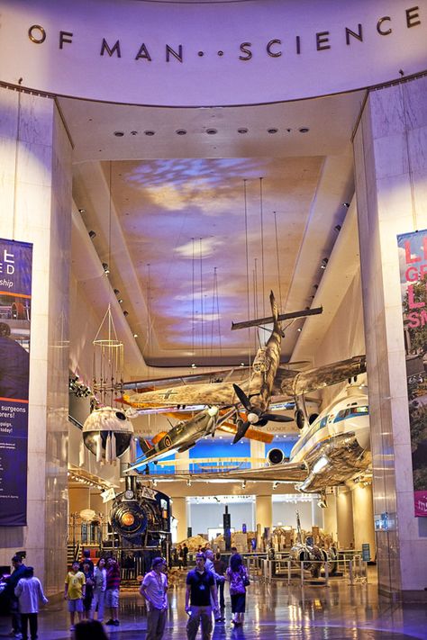 Museum of science and industry, Chicago. Pinned by #CarltonInnMidway - www.carltoninnmidway.com Chicago Buildings, Chicago Things To Do, Chicago Museums, Museum Of Science, Chi Town, Chicago History, Chicago Travel, Chicago Photos, My Kind Of Town