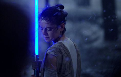 Rey Daisy Ridley, Daisy Ridley Star Wars, Star Wars Aesthetic, Rey Skywalker, Star Wars Colors, Knights Of Ren, Anakin And Padme, Star Wars Sith, Rey Star Wars