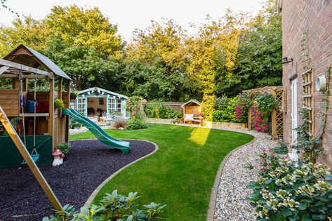 Kids Garden Play Area, Play Area Garden, Child Friendly Garden, Kids Garden Play, Backyard Play Spaces, Small Backyard Garden Design, Yard Inspiration, Play Area Backyard, Family Backyard