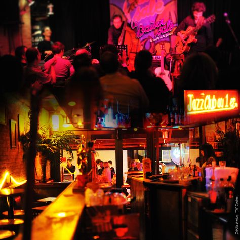 The best jazz clubs in Paris Jazz Club Interior, Clubs In Paris, Jazz Restaurant, Blues Music Art, Paris Nightlife, Jazz Clubs, Jazz Lounge, Jazz Sheet Music, Nightclub Design